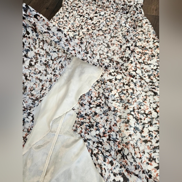 NWT 🔴 Express Floral Hi/Lo Faux Wrap Dress - SIZE M - Picture 7 of 14